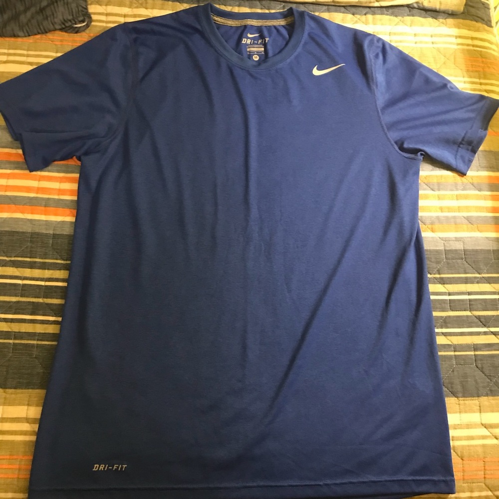 Men’s Nike Dri-Fit T-shirt Size Medium